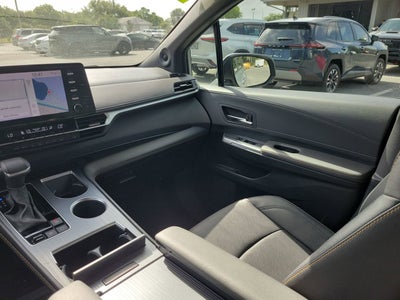 2023 Toyota Sienna Woodland Edition