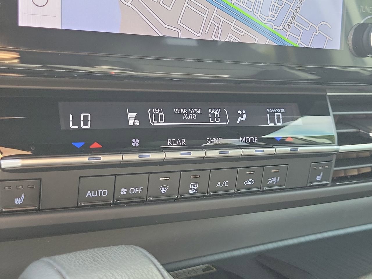 2023 Toyota Sienna Woodland Edition