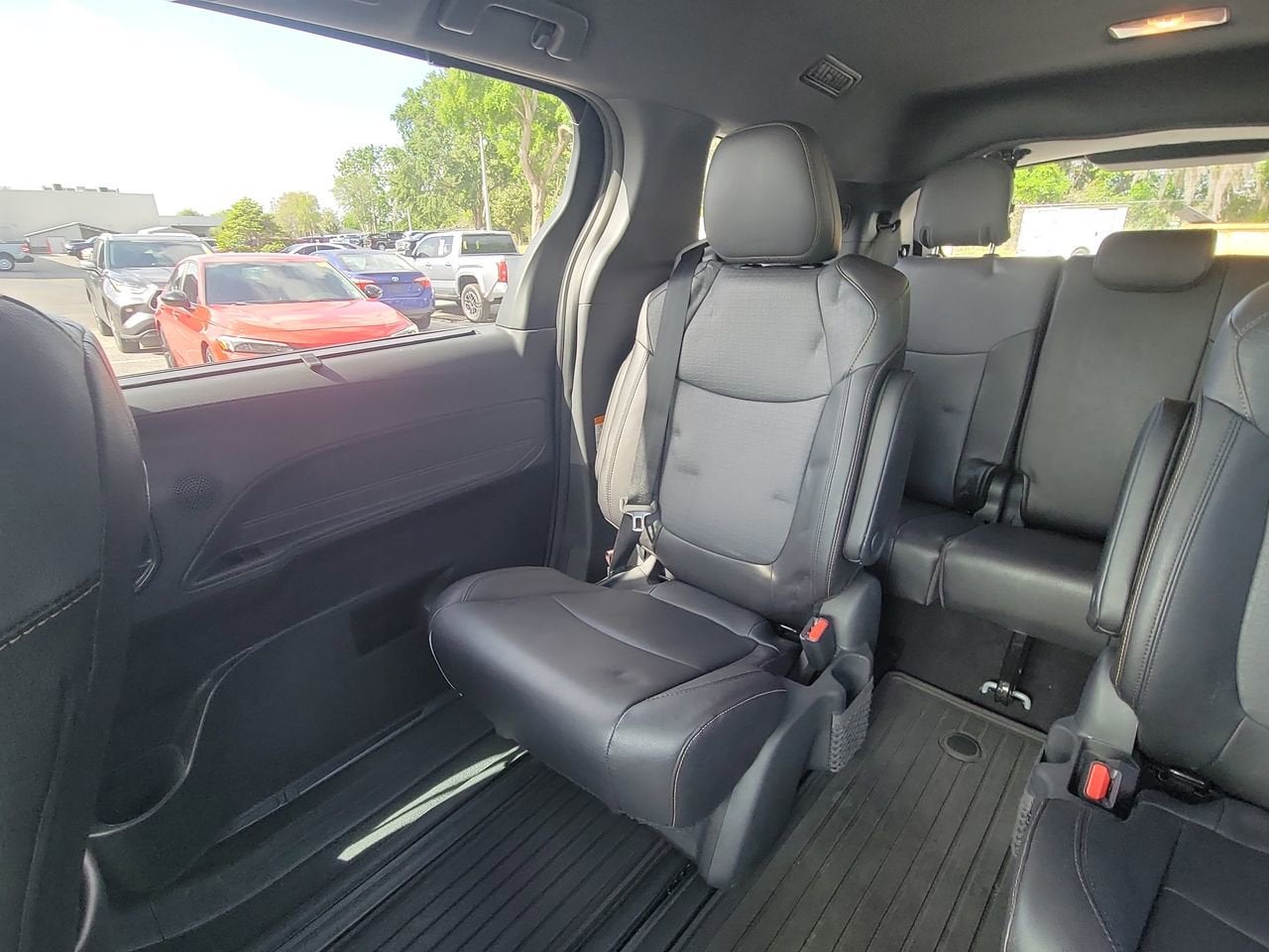 2023 Toyota Sienna Woodland Edition