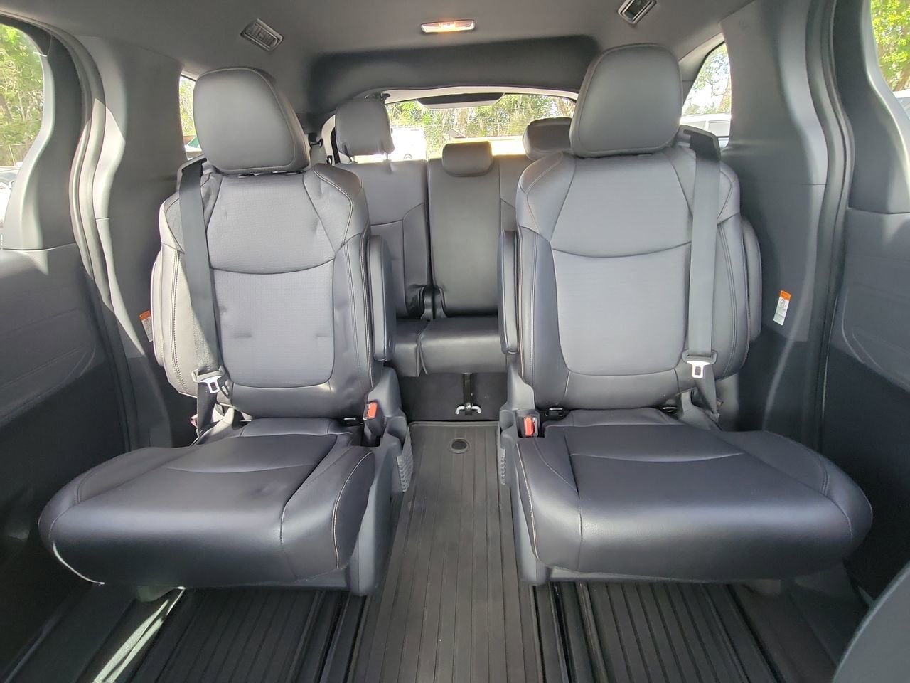 2023 Toyota Sienna Woodland Edition
