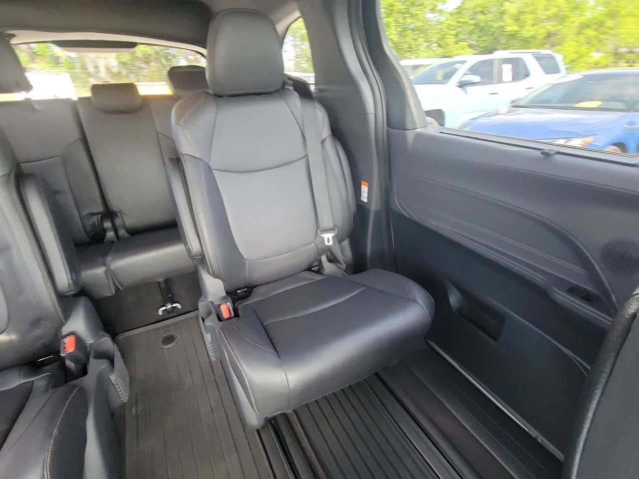 2023 Toyota Sienna Woodland Edition
