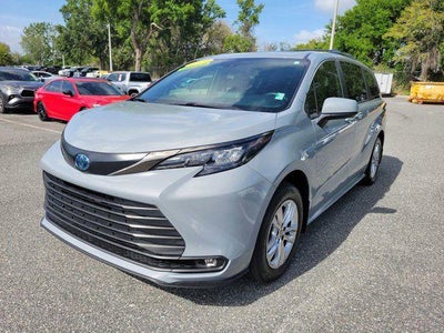 2023 Toyota Sienna Woodland Edition