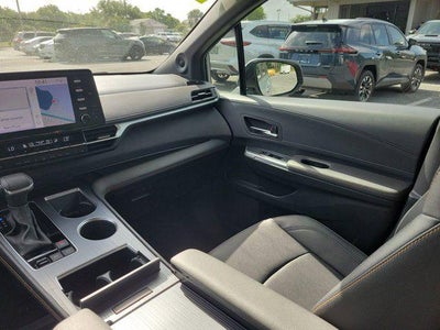 2023 Toyota Sienna Woodland Edition