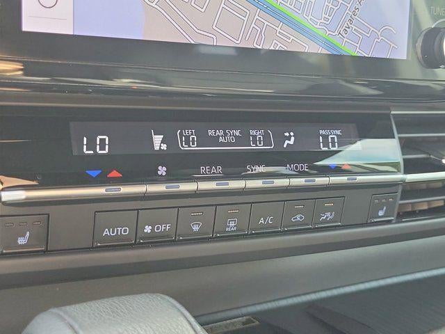 2023 Toyota Sienna Woodland Edition