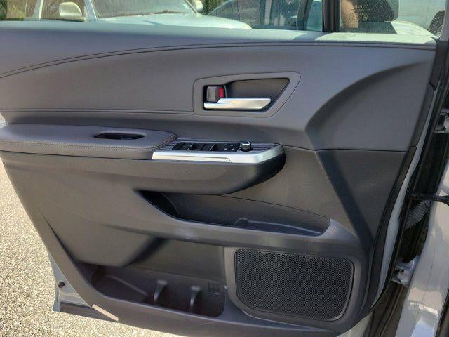 2023 Toyota Sienna Woodland Edition