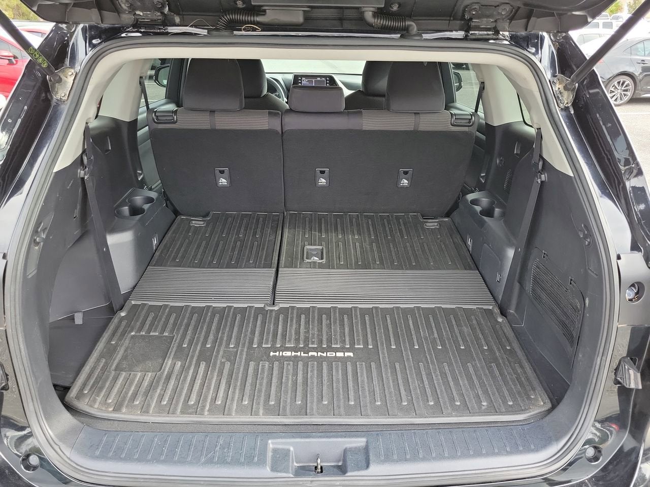 2022 Toyota Highlander L