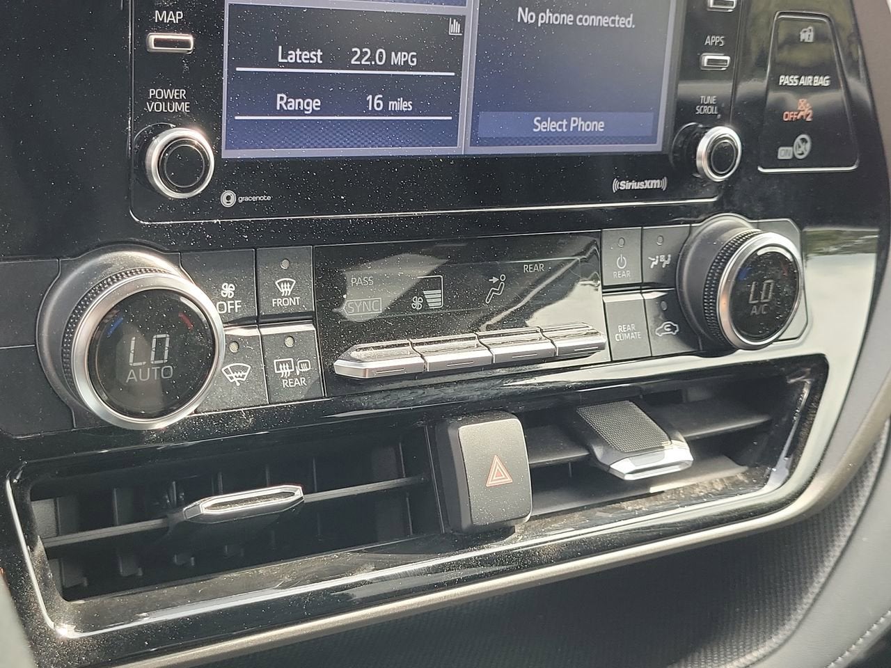 2022 Toyota Highlander L