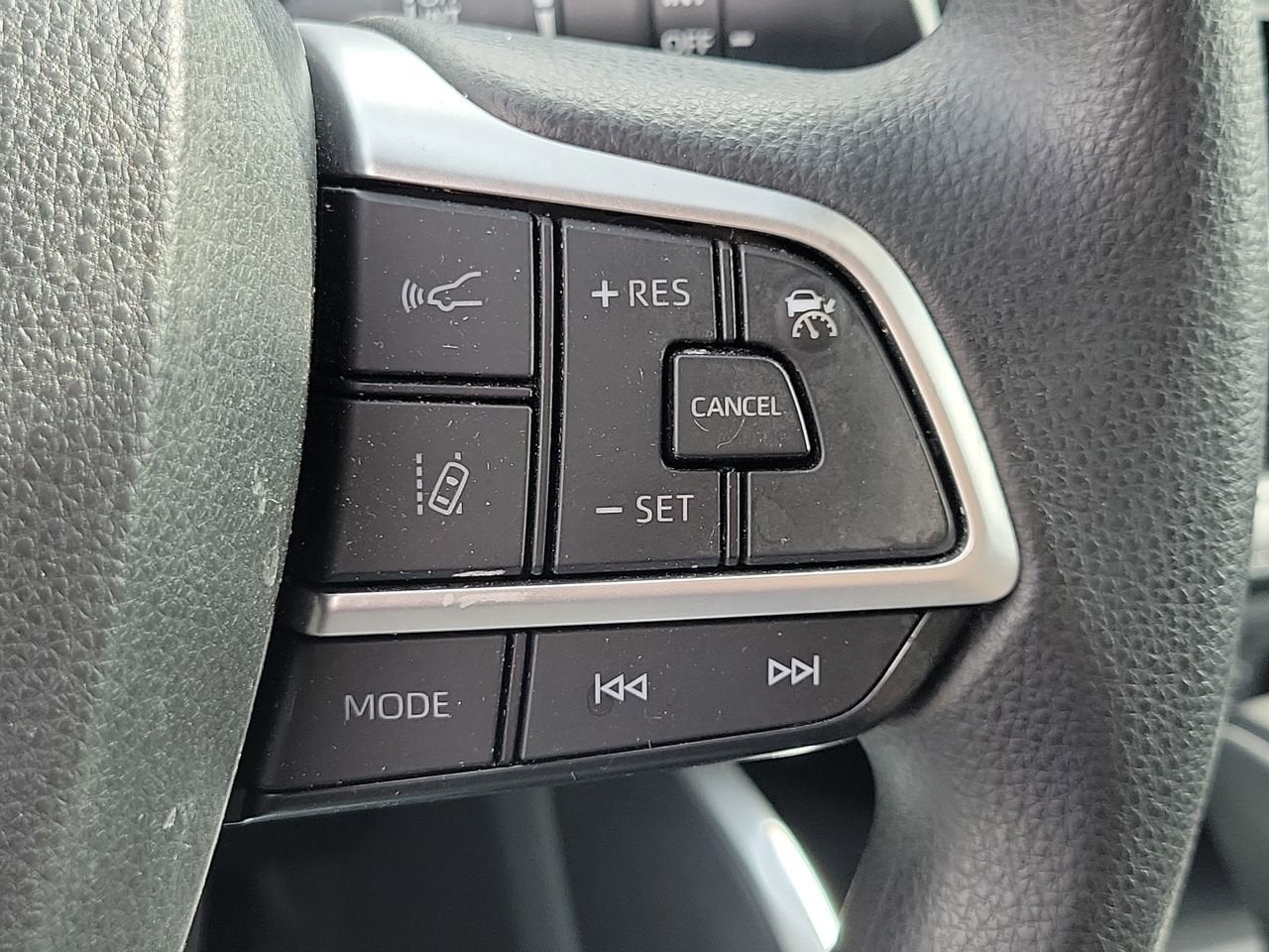 2022 Toyota Highlander L