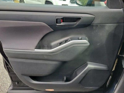 2022 Toyota Highlander L