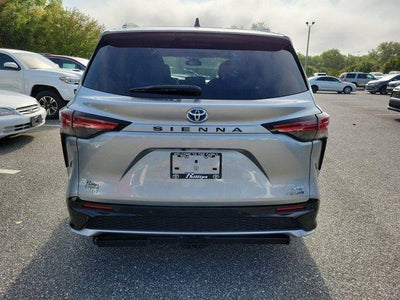 2024 Toyota Sienna XSE