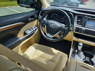 2017 Toyota Highlander Limited Platinum