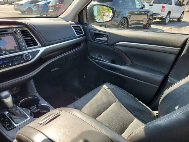 2018 Toyota Highlander Limited Platinum