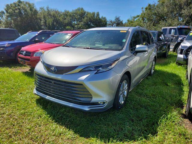 2021 Toyota Sienna Platinum