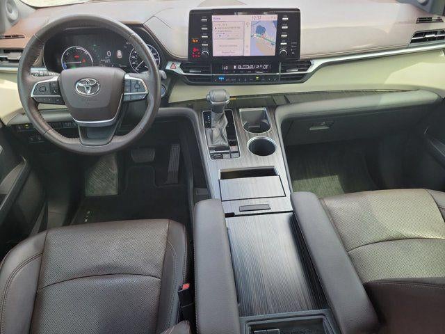 2021 Toyota Sienna Platinum