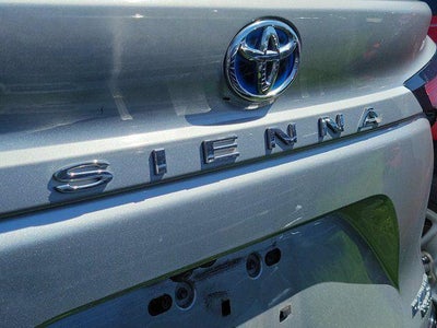 2021 Toyota Sienna Platinum