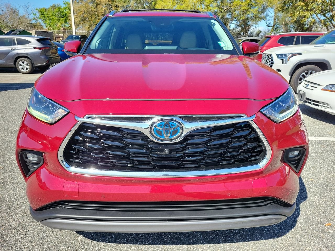 2022 Toyota Highlander Hybrid Platinum