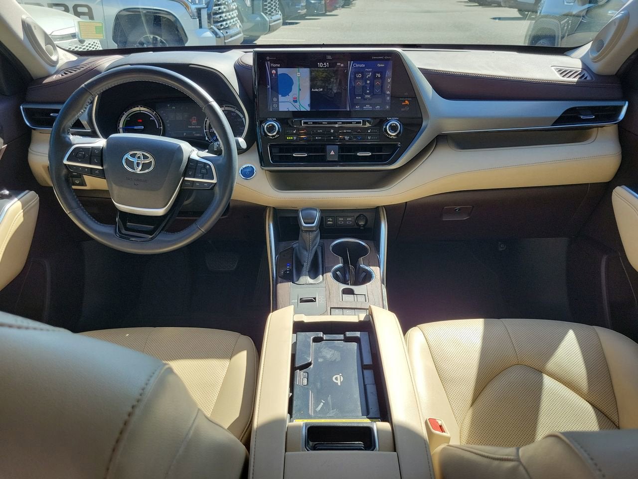 2022 Toyota Highlander Hybrid Platinum