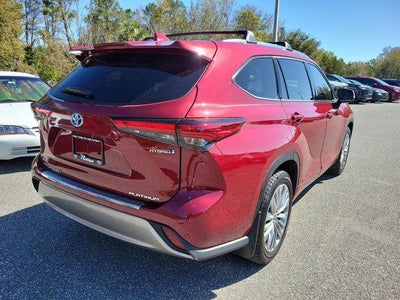 2022 Toyota Highlander Hybrid Platinum