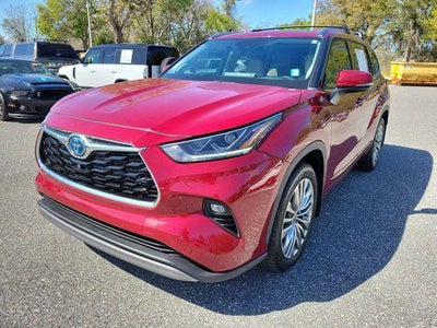 2022 Toyota Highlander Hybrid Platinum