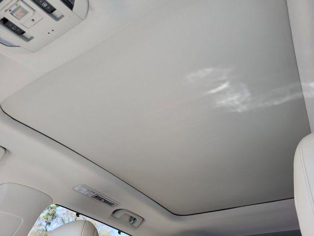 2022 Toyota Highlander Hybrid Platinum