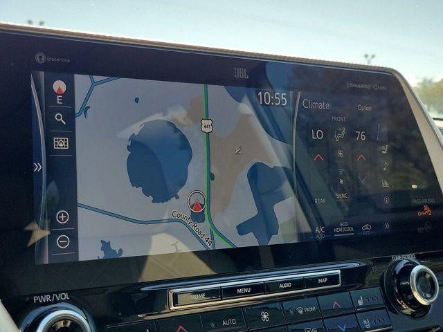 2022 Toyota Highlander Hybrid Platinum