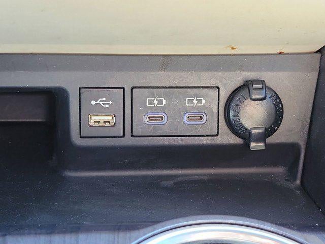 2022 Toyota Highlander Hybrid Platinum