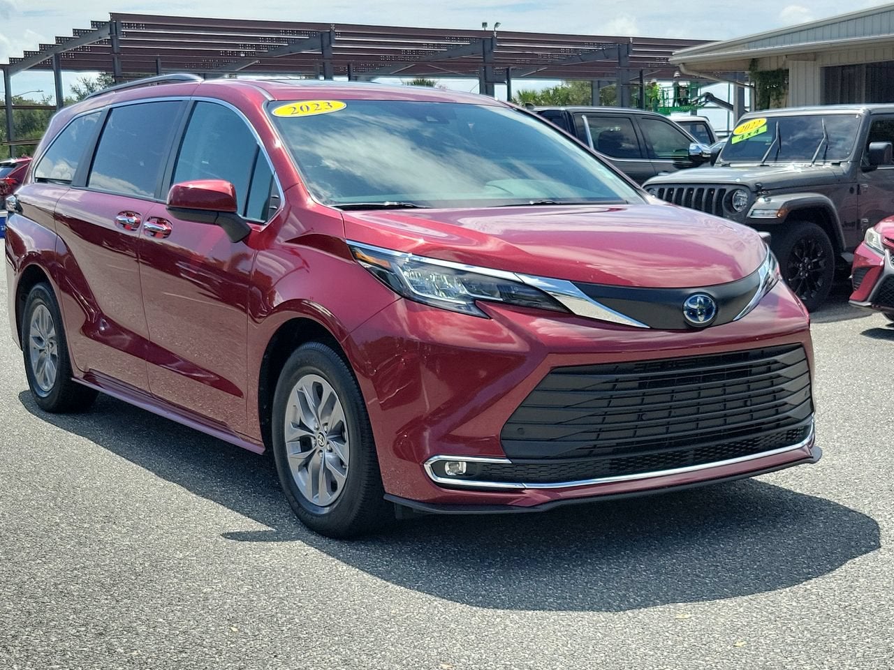 2023 Toyota Sienna XLE