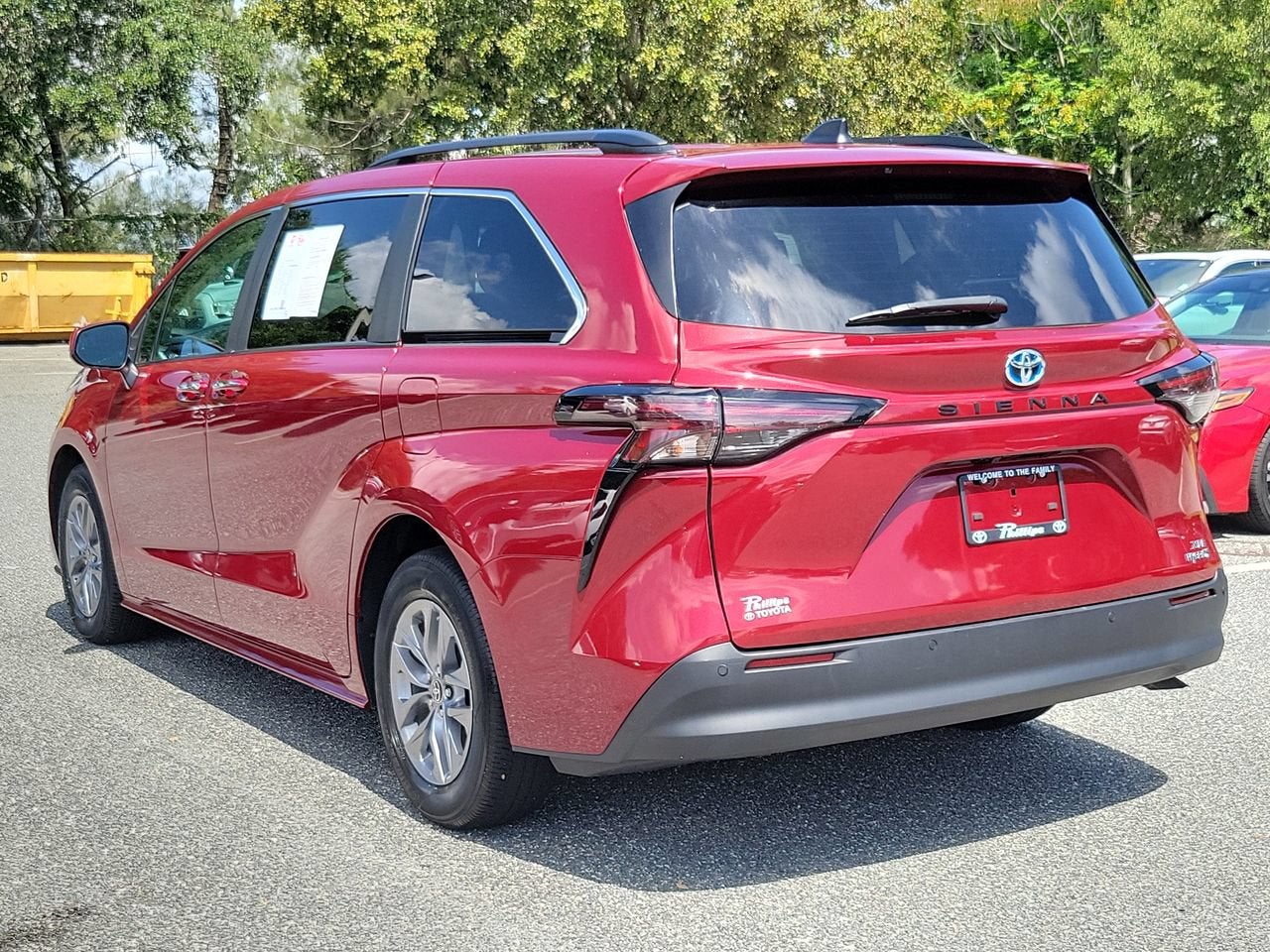 2023 Toyota Sienna XLE
