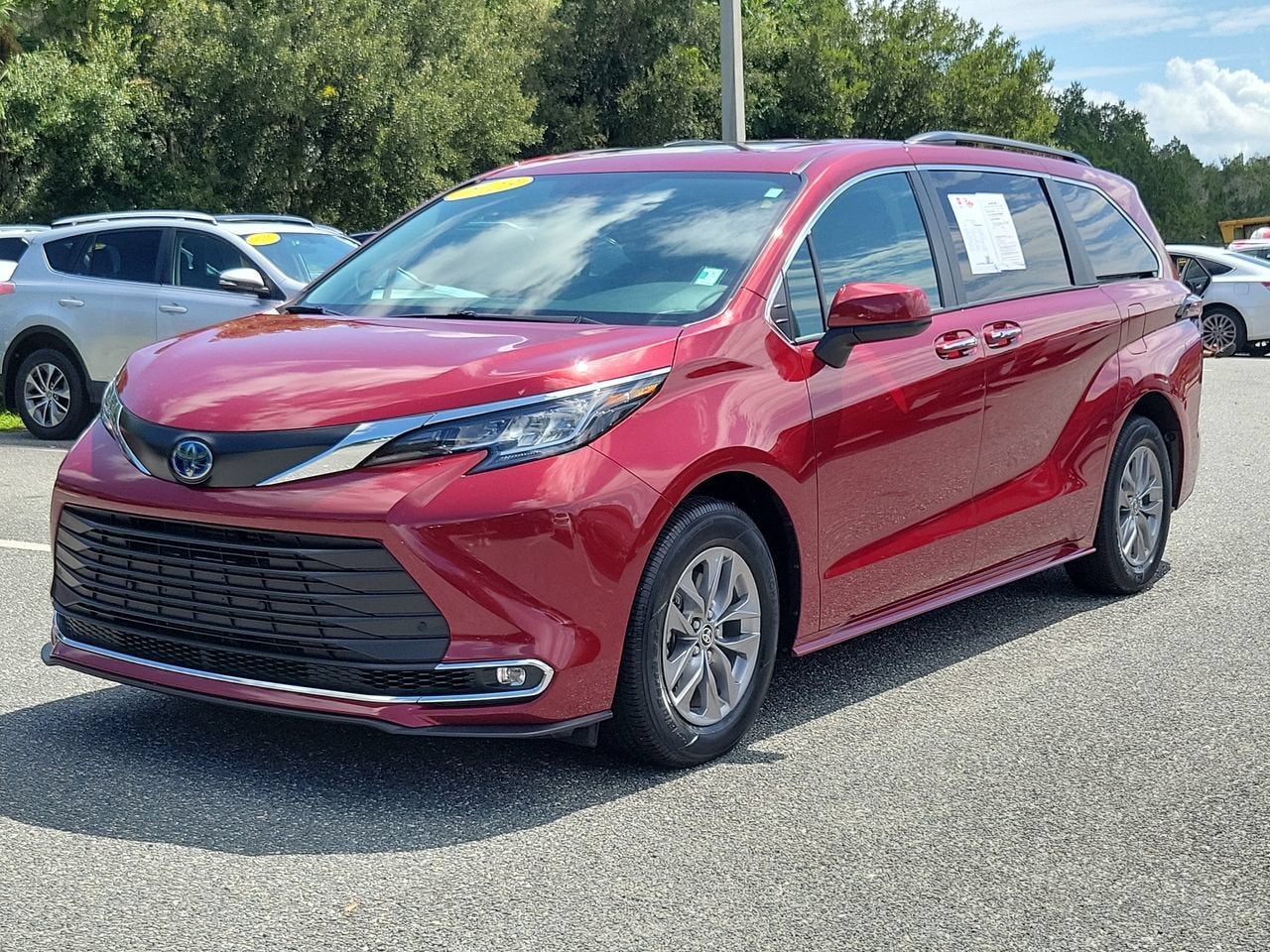 2023 Toyota Sienna XLE