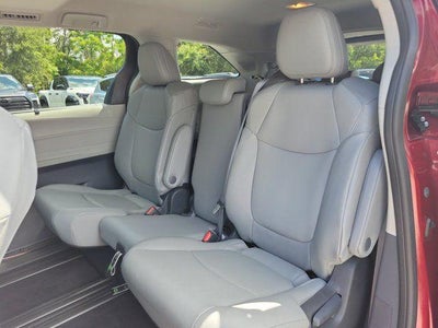 2023 Toyota Sienna XLE