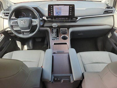 2023 Toyota Sienna XLE