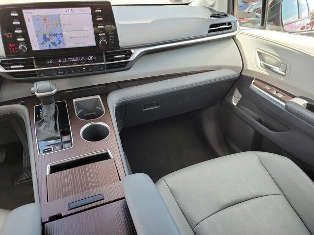 2023 Toyota Sienna XLE