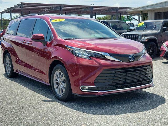 2023 Toyota Sienna XLE