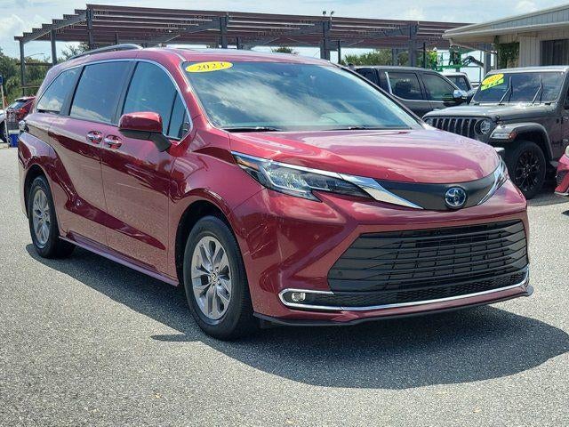 2023 Toyota Sienna XLE