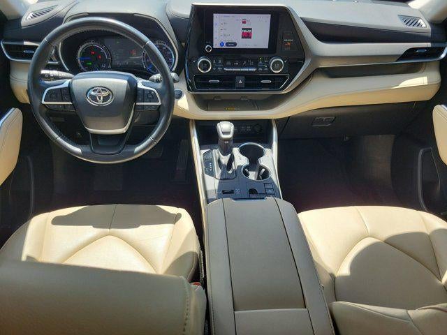 2023 Toyota Highlander Hybrid XLE