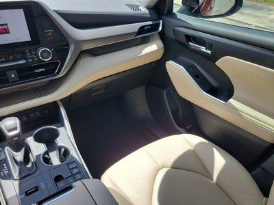 2023 Toyota Highlander Hybrid XLE