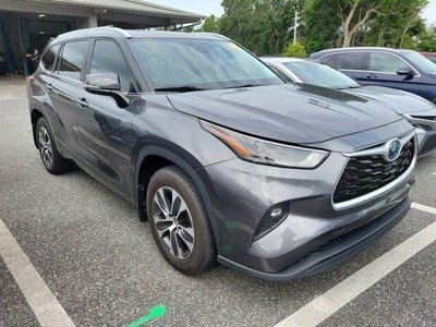 2023 Toyota Highlander Hybrid XLE
