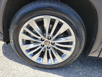 2023 Toyota Highlander Platinum