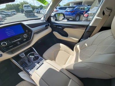 2023 Toyota Highlander Platinum