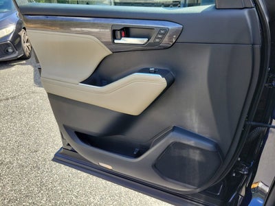 2023 Toyota Highlander Platinum
