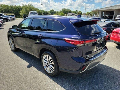 2023 Toyota Highlander Platinum