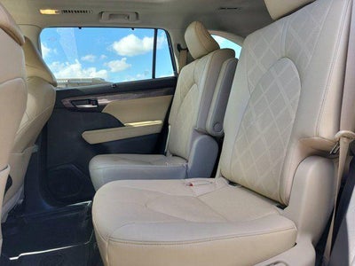 2023 Toyota Highlander Platinum