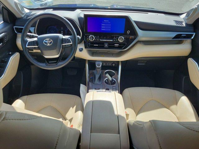 2023 Toyota Highlander Platinum