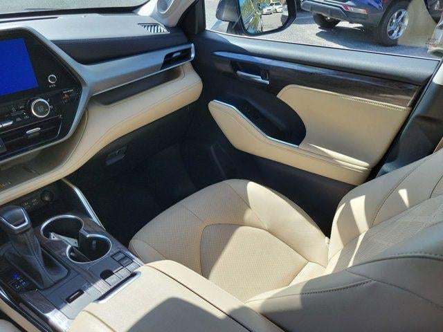 2023 Toyota Highlander Platinum