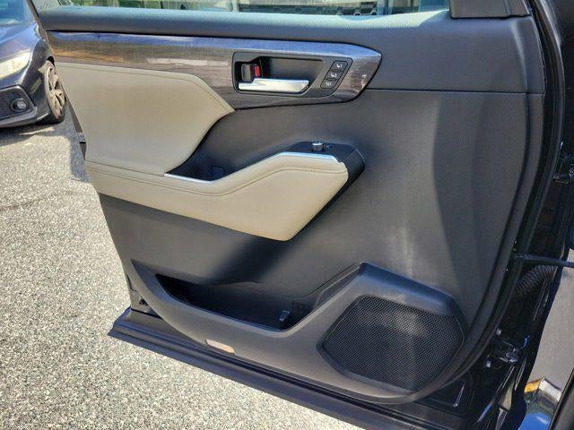 2023 Toyota Highlander Platinum