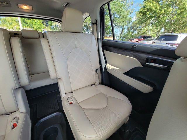 2023 Toyota Highlander Platinum