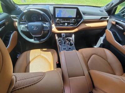 2024 Toyota Highlander Platinum