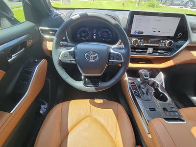2024 Toyota Highlander Platinum