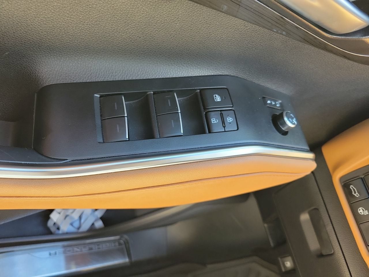 2024 Toyota Highlander Platinum
