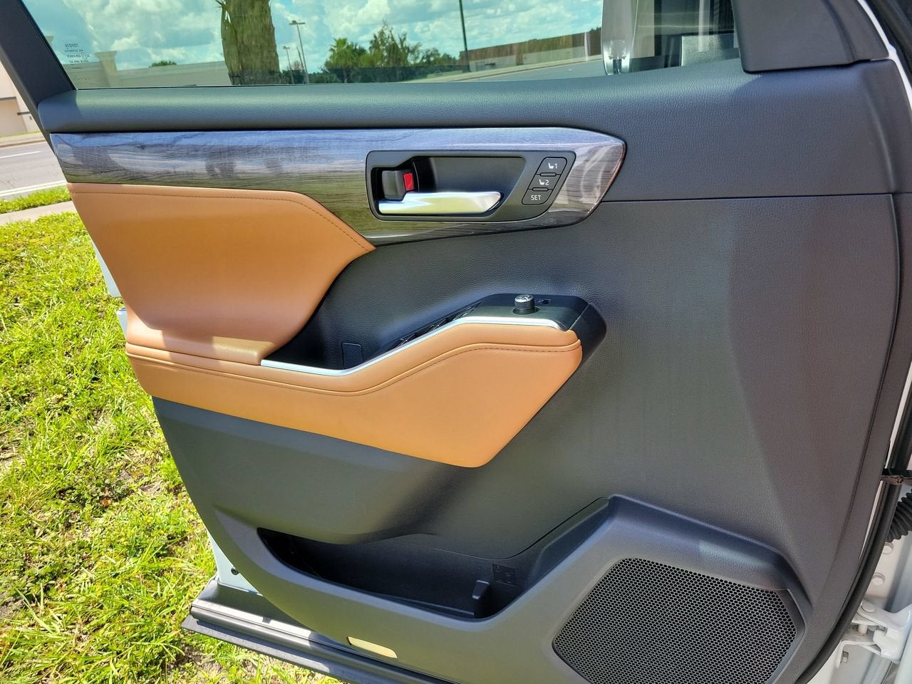 2024 Toyota Highlander Platinum